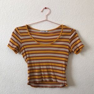 multi colored short sleeve kinda crop top